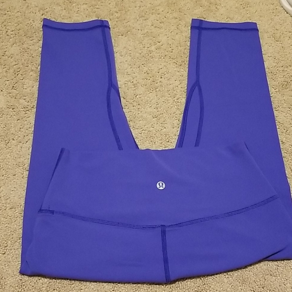 SOLD Lululemon align MORROCAN BLUE crops sz 8 - Picture 6 of 6